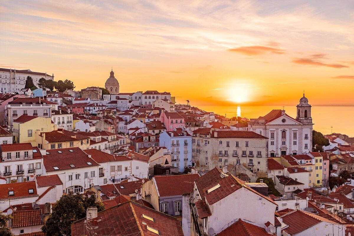 Cover story · Lisbon